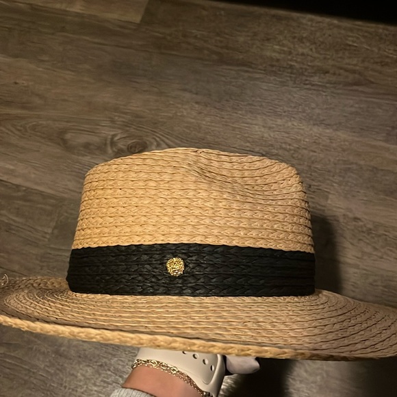Vince Camuto Accessories - Vincent Camuto summer hat. Never worn.